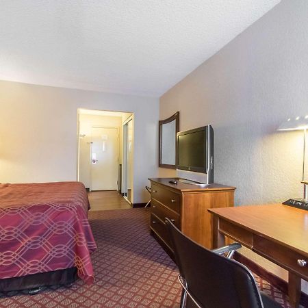 Econo Lodge Inn&Suites Joplin Esterno foto