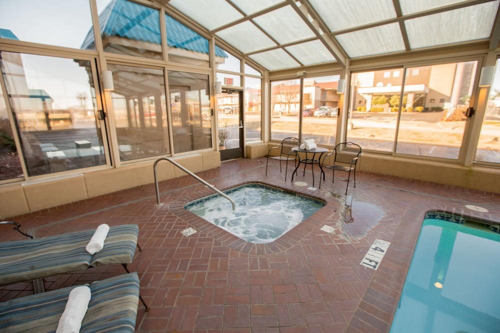 Econo Lodge Inn&Suites Joplin Esterno foto