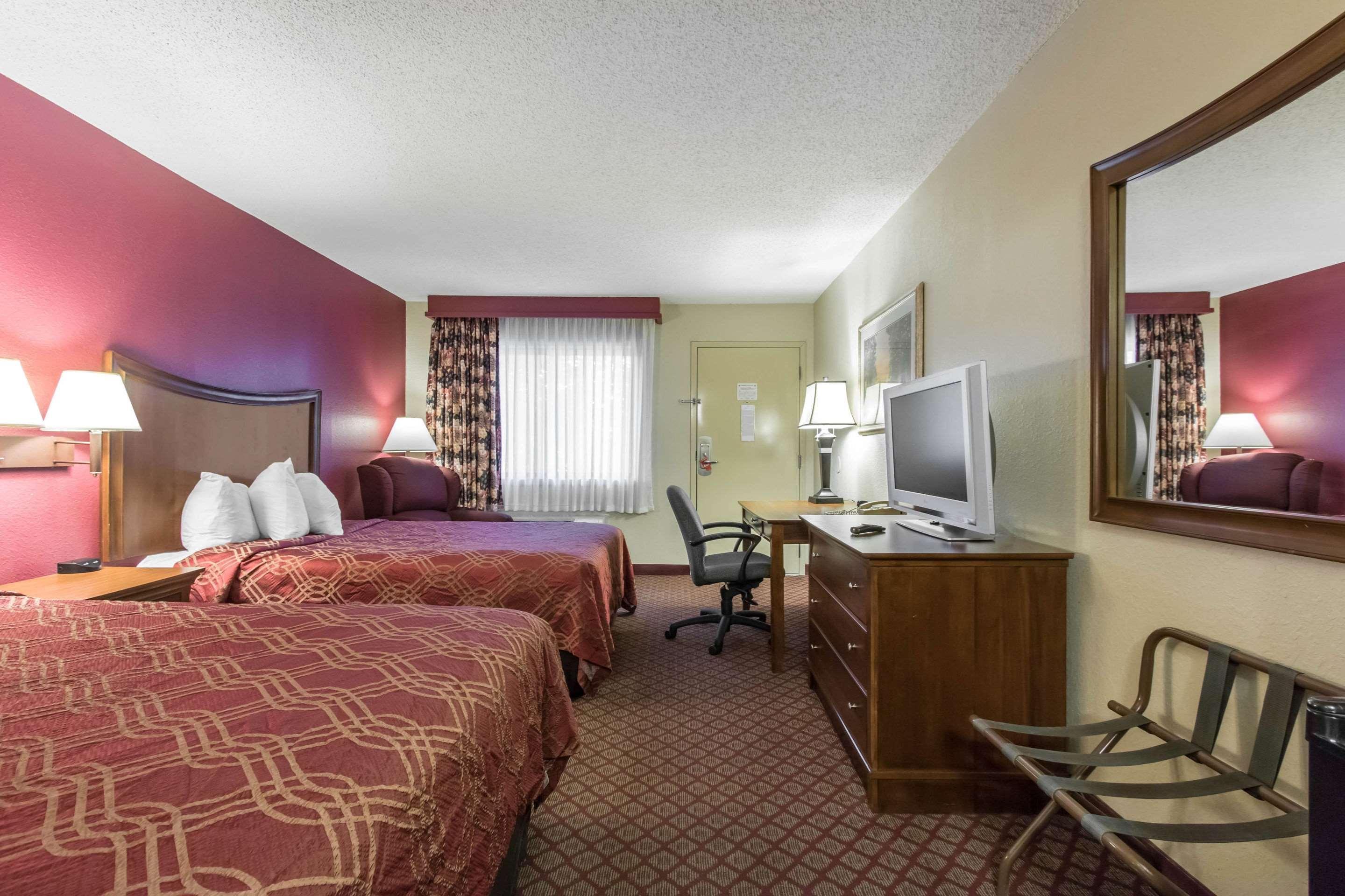 Econo Lodge Inn&Suites Joplin Esterno foto