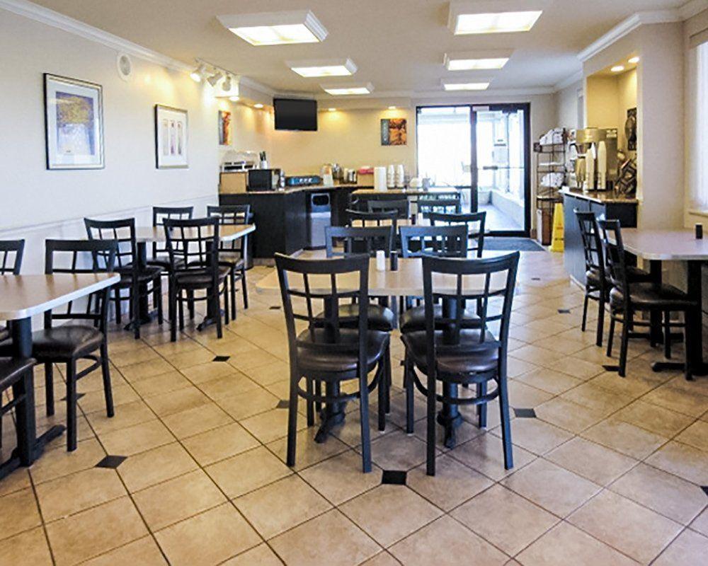 Econo Lodge Inn&Suites Joplin Esterno foto