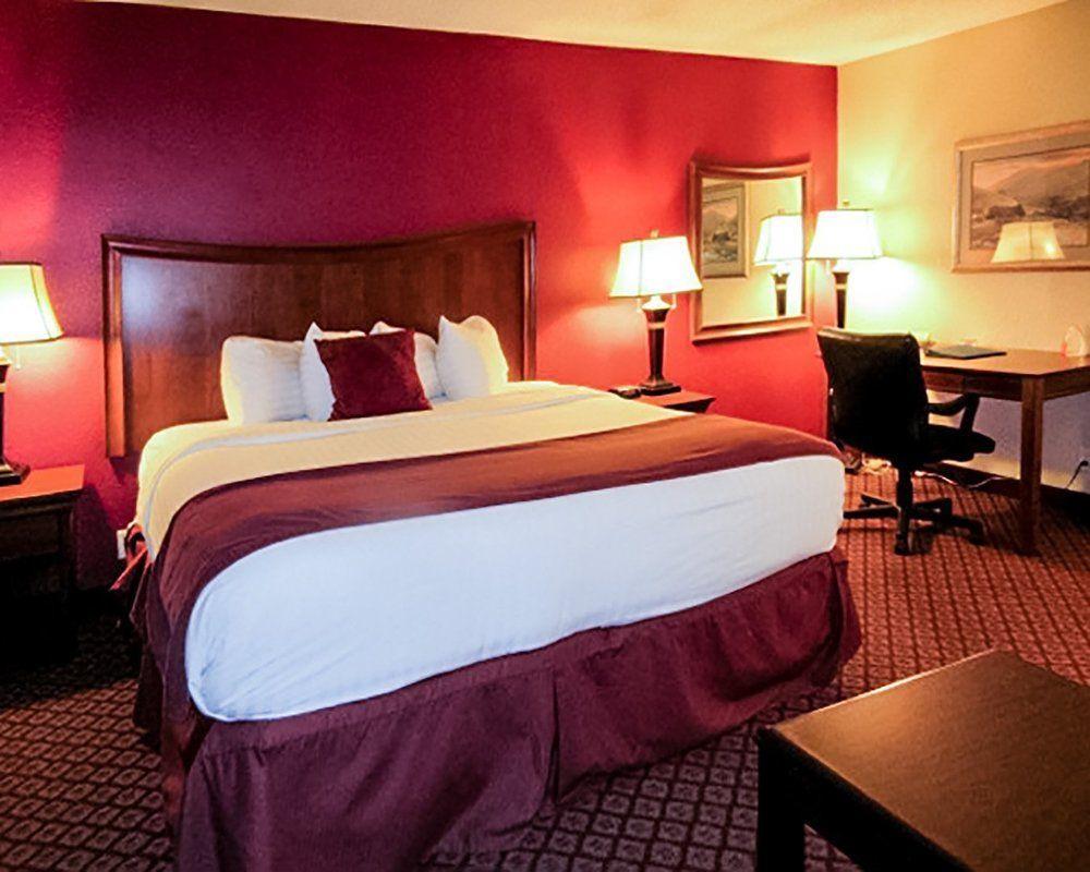 Econo Lodge Inn&Suites Joplin Esterno foto