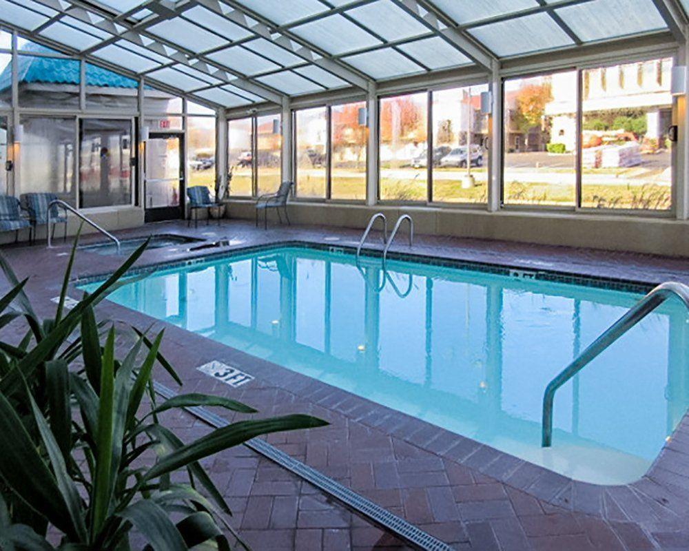 Econo Lodge Inn&Suites Joplin Esterno foto